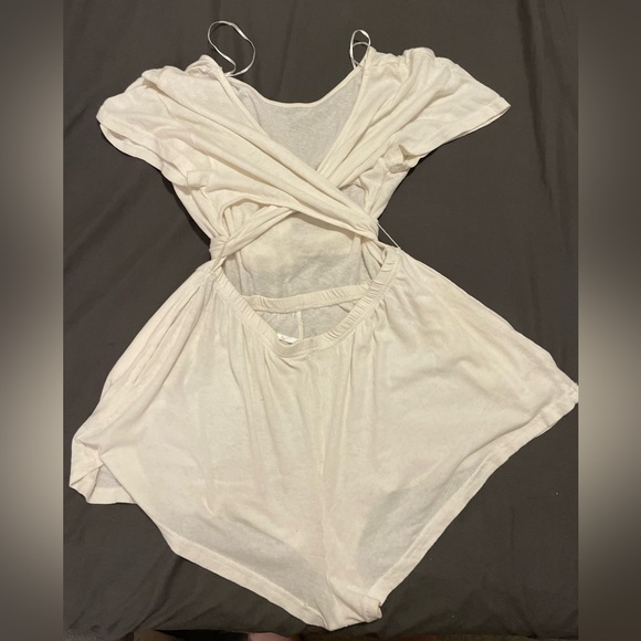 Free People Romper Off White Tie Back Cut Out Loose XS - Picture 3 of 7